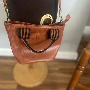 Universal threads Crossbody satchel